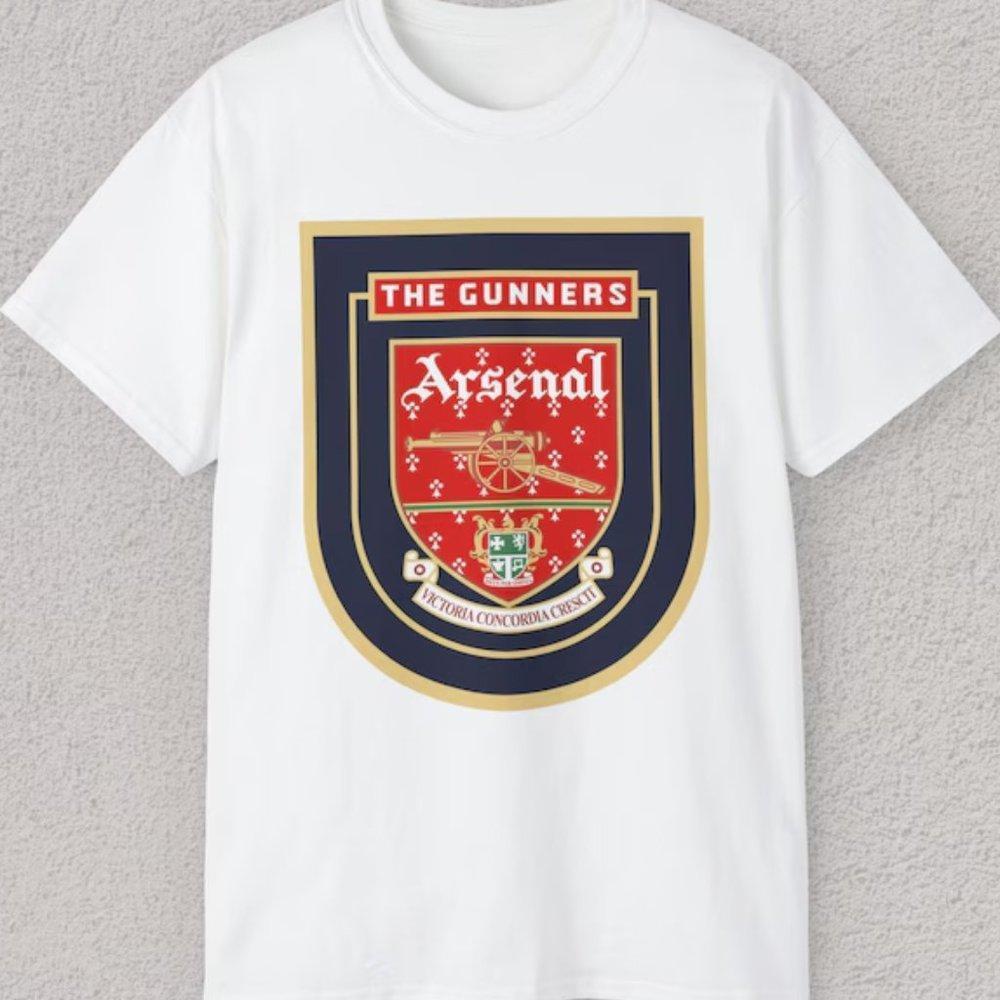 Arsenal Retro-  Logo Fan T-Shirt, Arsenal Football Soccer Tee, Arsenal Old